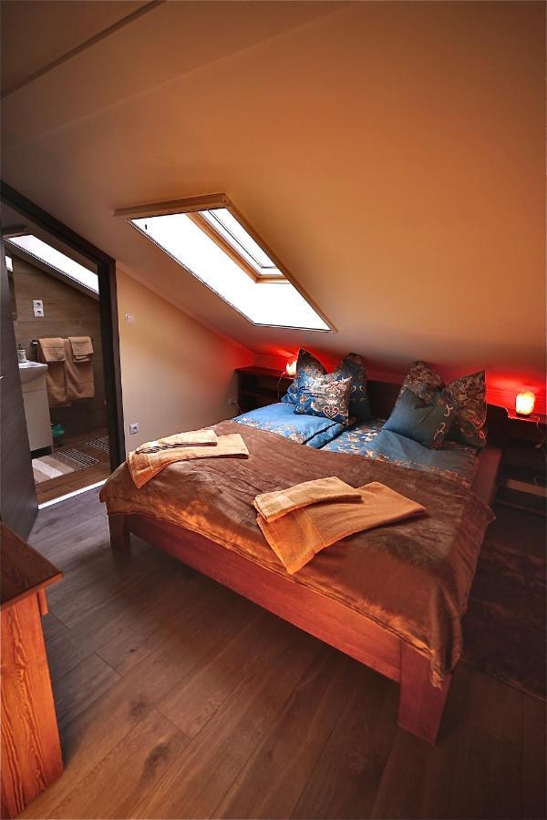 Bacchus Pub Es Panzio Bed and Breakfast Dunaharaszti Exteriör bild